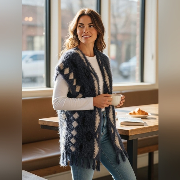 Code Women's Sleeveless Cardigan - Picture 1 of 9